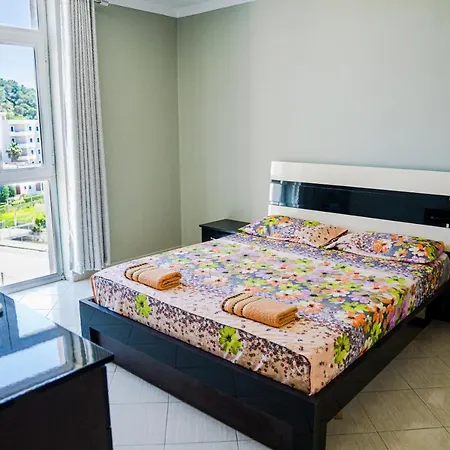 Bianca Golem (Tirana)